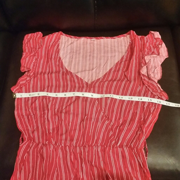 Wrap front Ruffle Sleeve jumpsuit - Picture 7 of 9